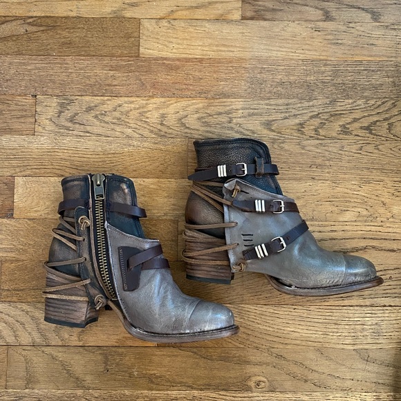 Freebird Gray and Brown Ankle Booties with Straps 8 Women